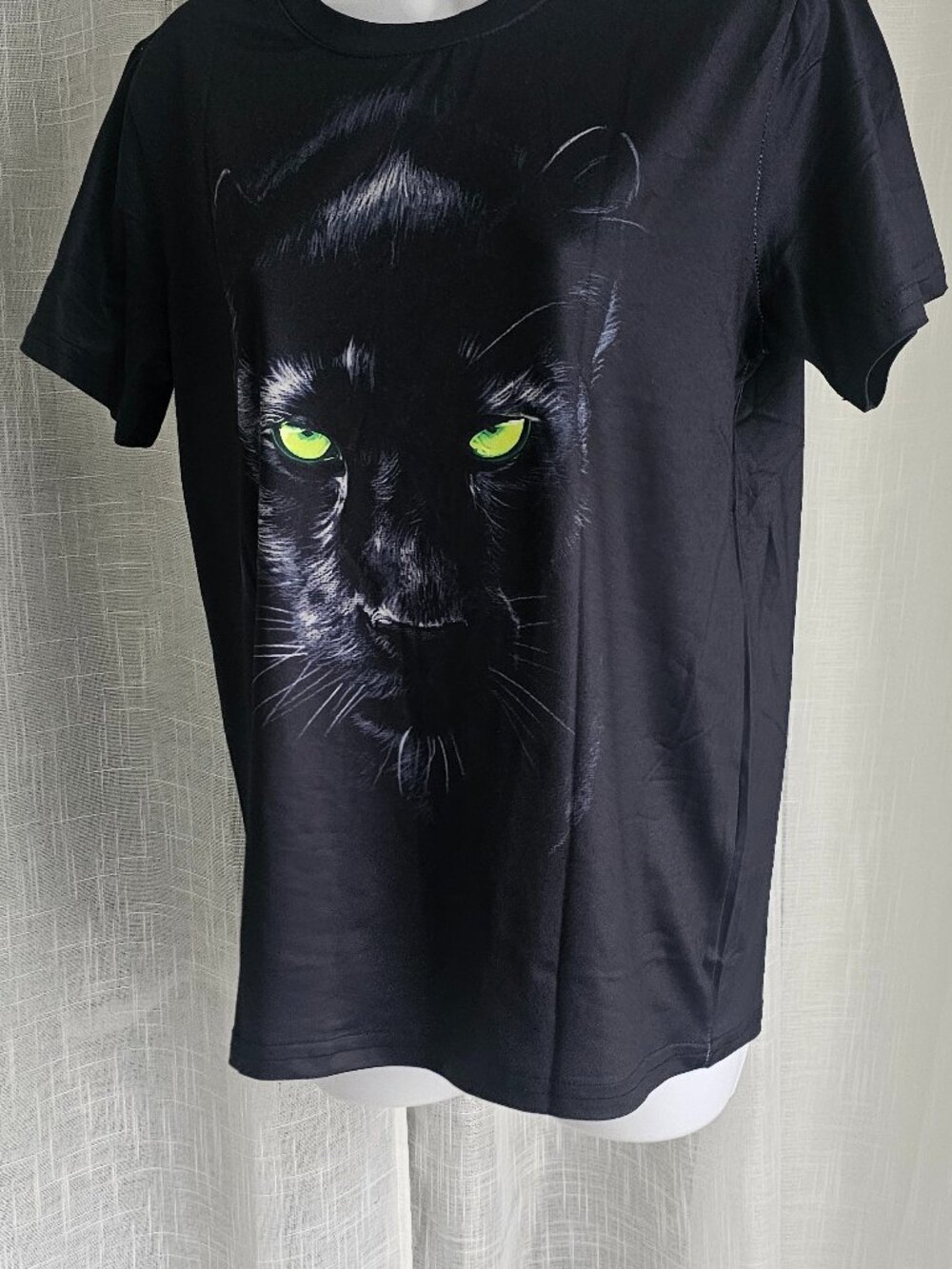 Women's Short Sleeve Crew Neck Black Panther Print Tee Black Size S NEW